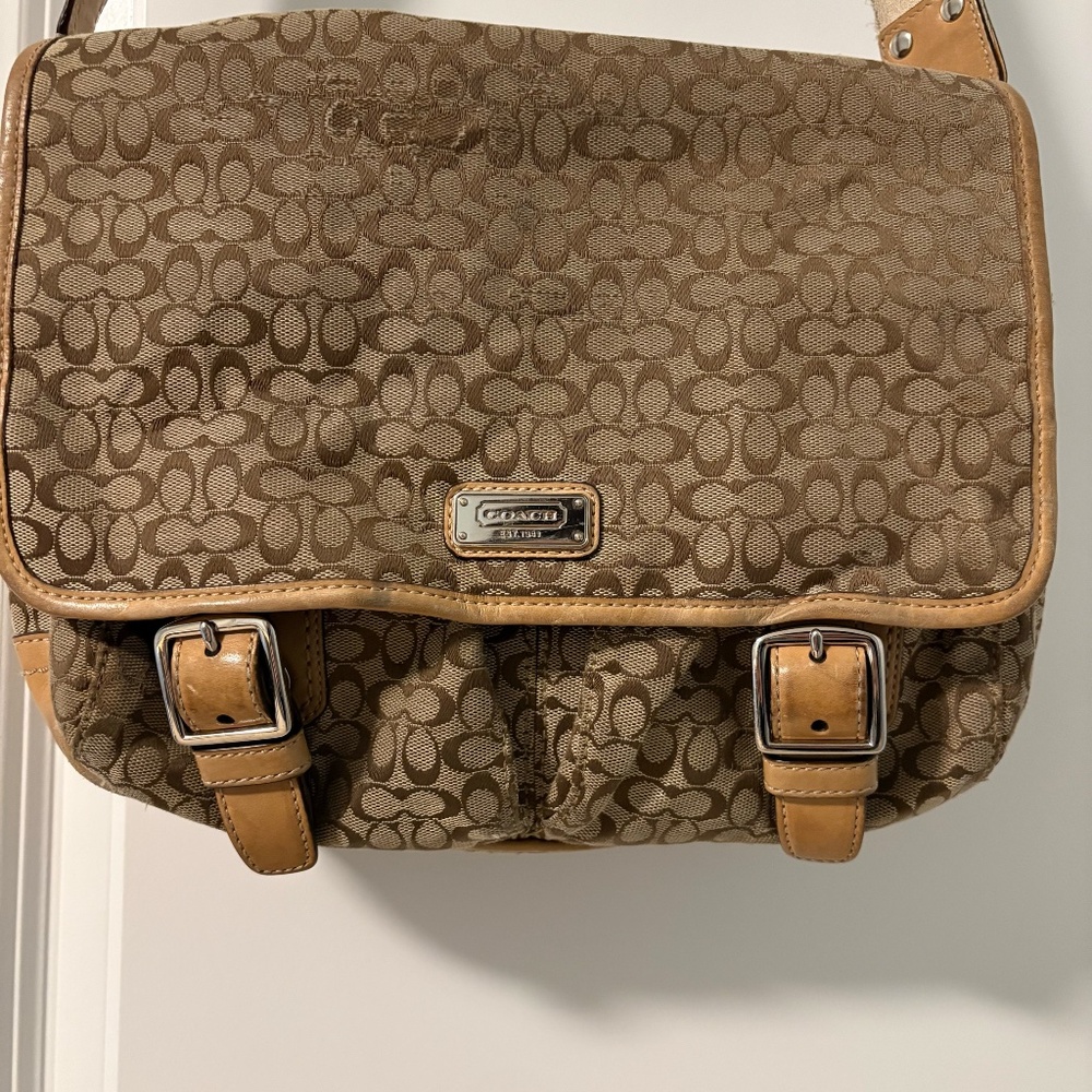 Coach Messenger Crossbody Shoulder Laptop  Bag Authentic Signature Logo Vintage